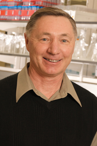 <b>Yuri Lyubchenko</b>, Ph.D. - Yuri-Lyubchenko-2_rgb_200x300px