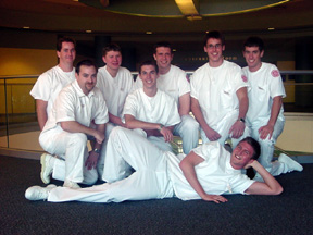 20040511_male_nurses.jpg